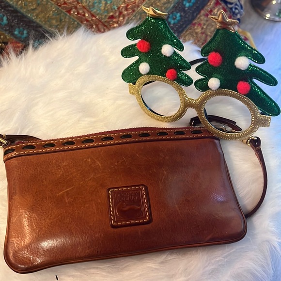 DOONEY BOURKE Used - Picture 1 of 4